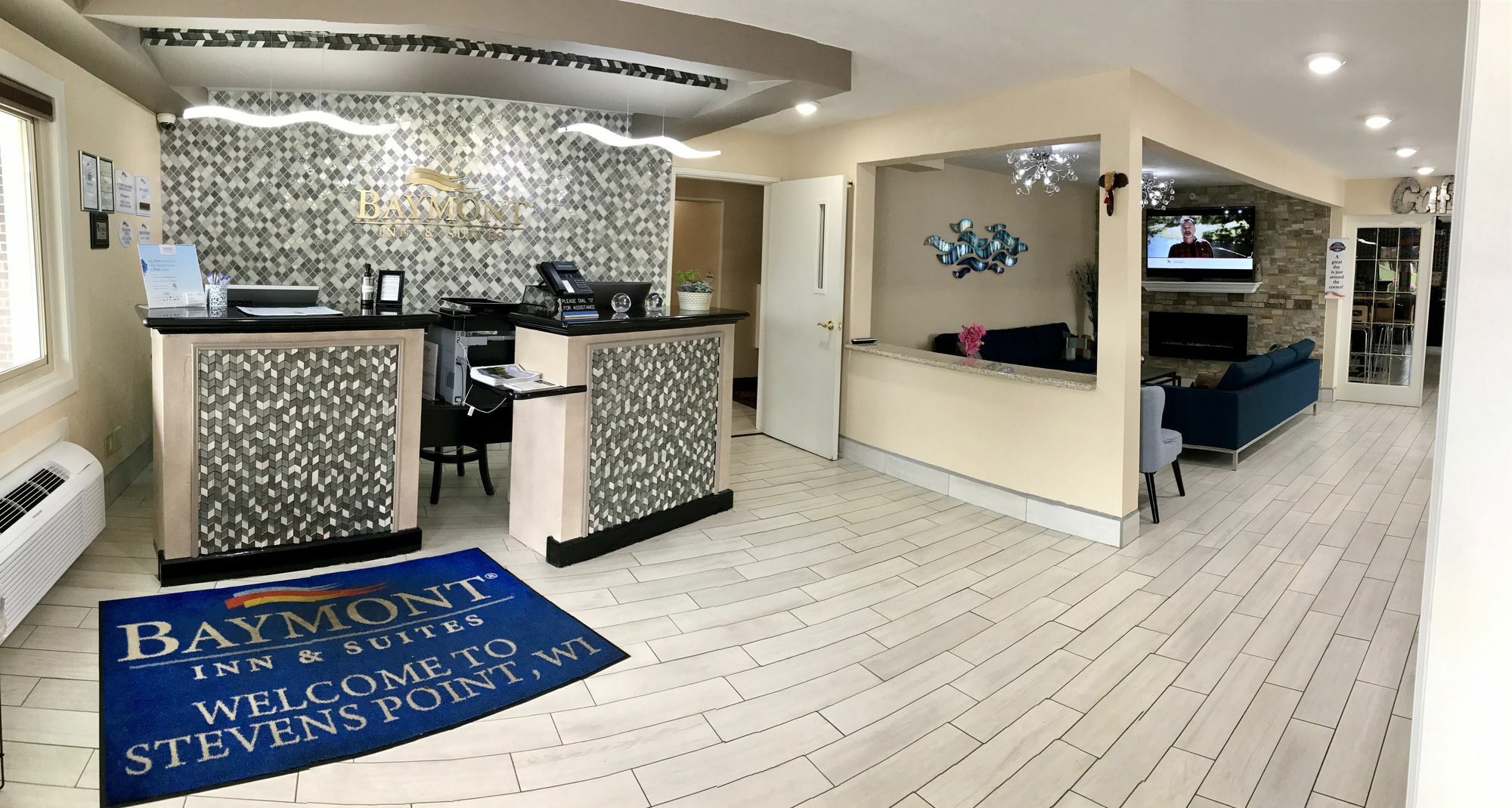 Baymont By Wyndham Stevens Point Hotel Ngoại thất bức ảnh